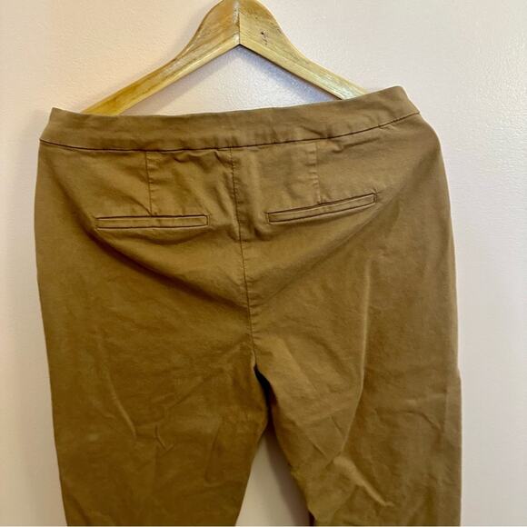 NYDJ Women's Khaki Cropped Straight Leg Pants 8 - Picture 6 of 11